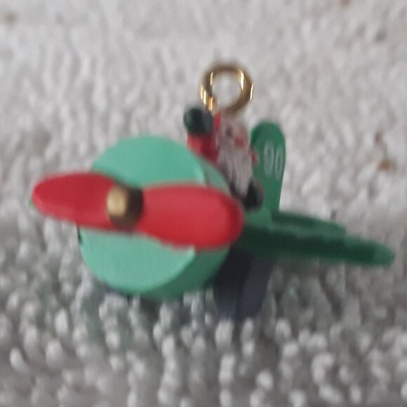 Hallmark Miniature Ornament- Air Santa, 1990, no box - Picture 2 of 3